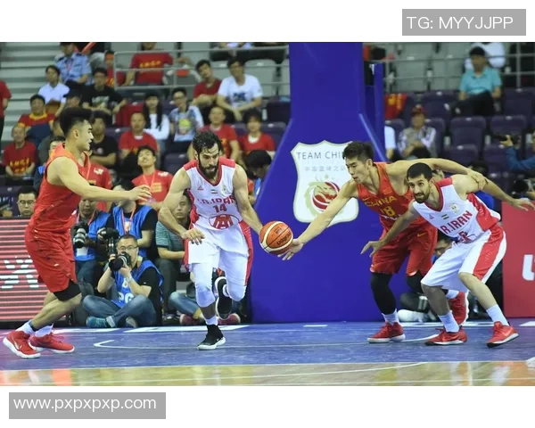 中国男篮蓝队与澳大利亚激战回顾精彩录像分享与分析