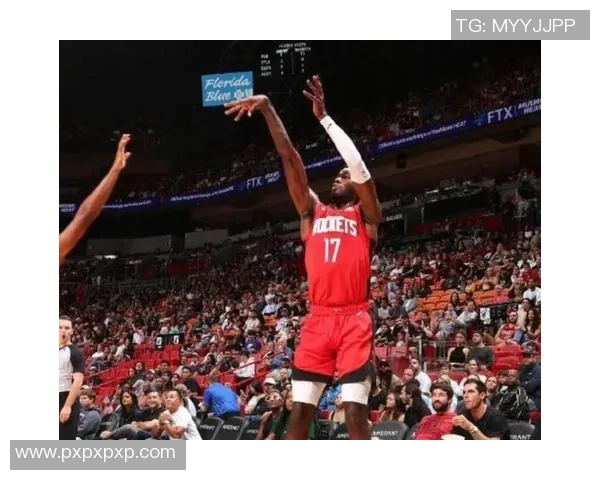 场均8+2+1！火箭队底薪首发获巨星认可：能防卫能投篮，310万白菜价